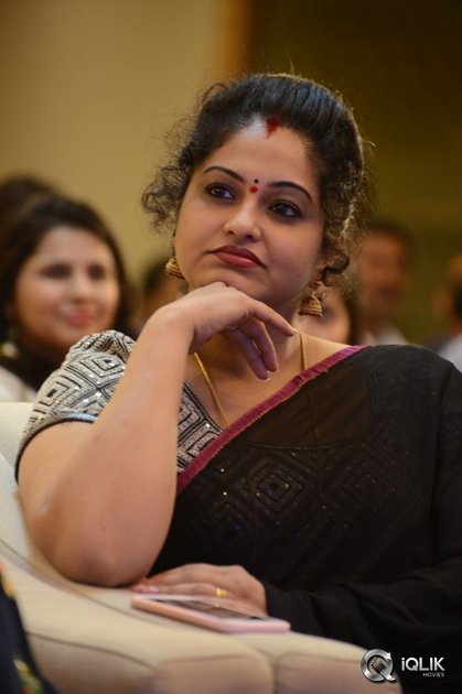 Kalyana-Vaibhogame-Movie-Audio-Launch